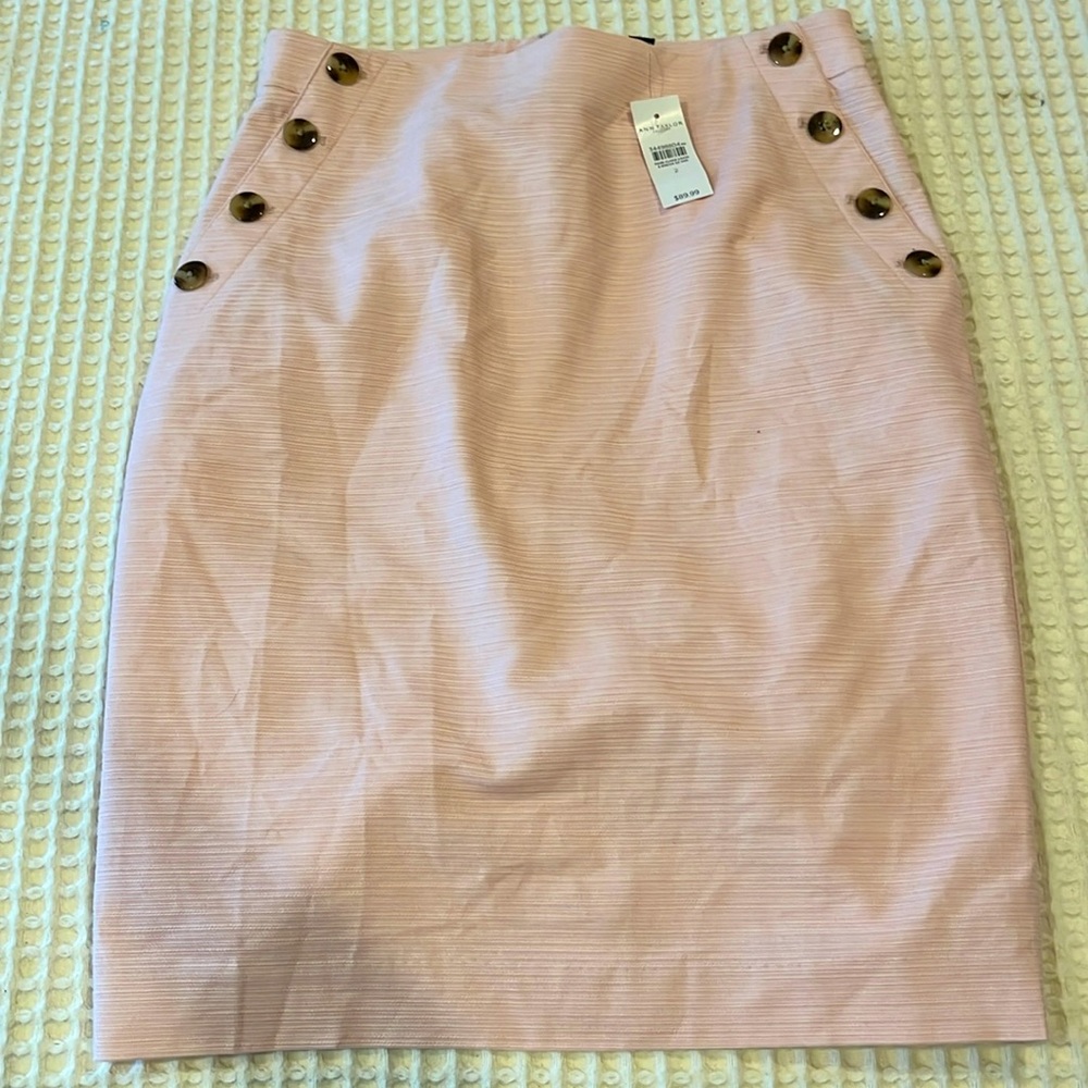 Pink pencil skirt